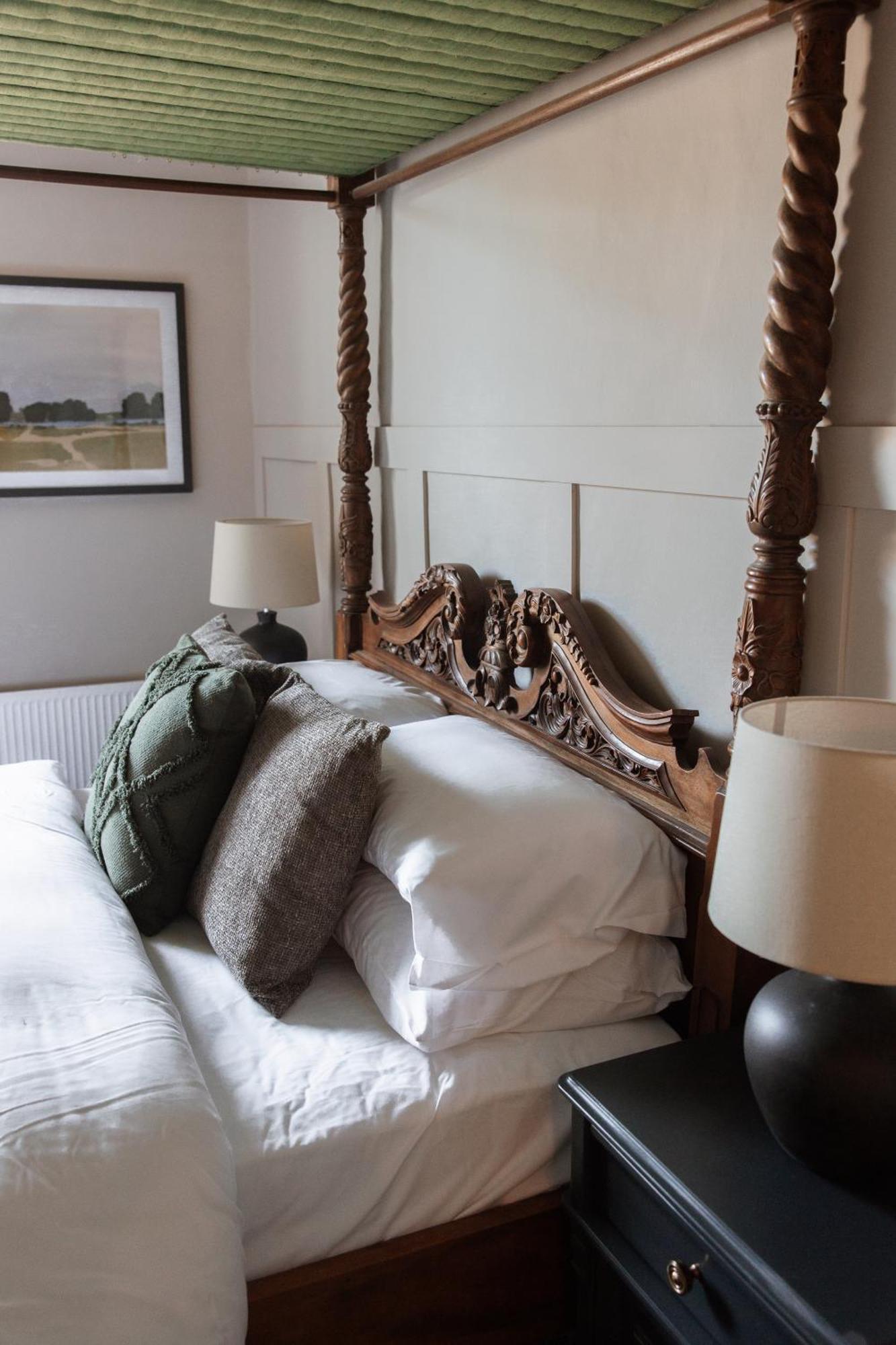 The Raven Hotel At Much Wenlock By Purestay Exterior foto
